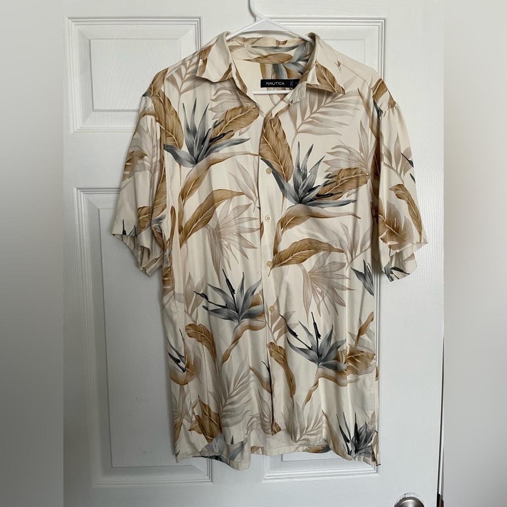 Nautica 100% Silk Mens Medium Short-Sleeve Tropical Print Camp Shirt in Cream